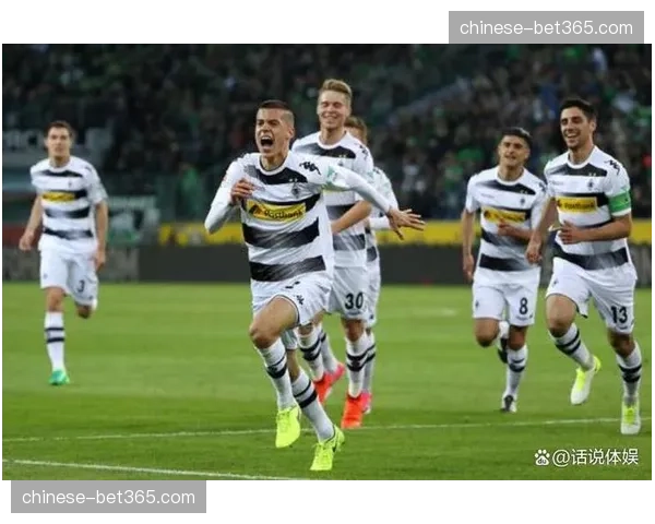 拜仁客场五球大胜圣保利 穆西亚拉传射建功